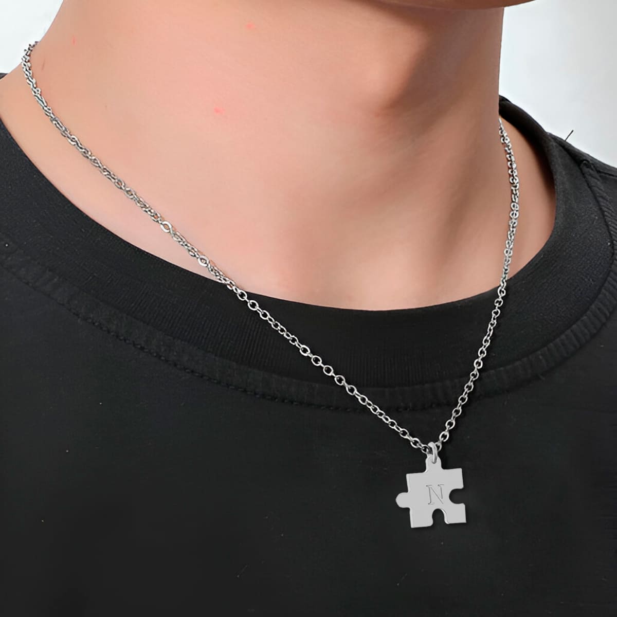 Collar con Letra Inicial de Conexión